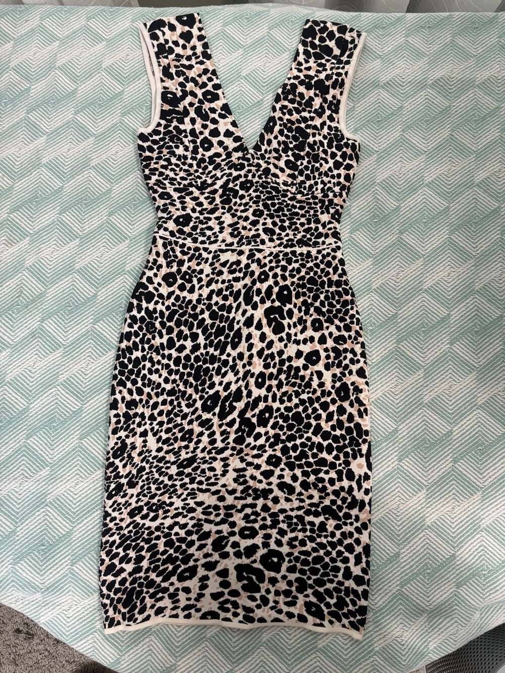 BCBGMAXAZRIA Leopard Print Sleeveless Knit Dress Size XS